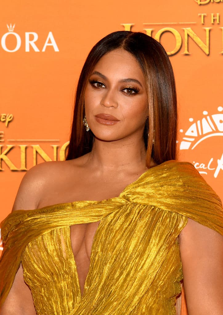 A principios de marzo, un grupo de ladrones robó objetos valuados en más de un millón de dólares, publicó
<a href="https://www.tmz.com/2021/03/27/beyonce-storage-unit-theft-million-dollars-stolen-items-cops-investigating/" target="_blank">TMZ</a>.