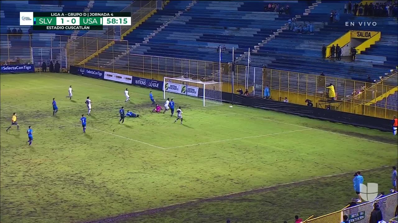 ¡TIRO ATAJADO! disparo por Yunus Musah.