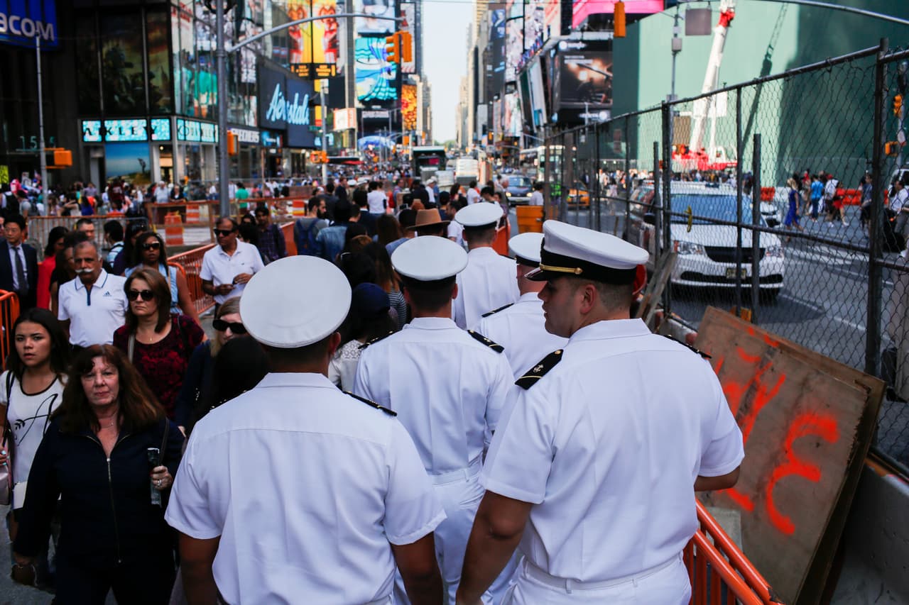 Times Square es uno de los puntos para compartir con los marinos.