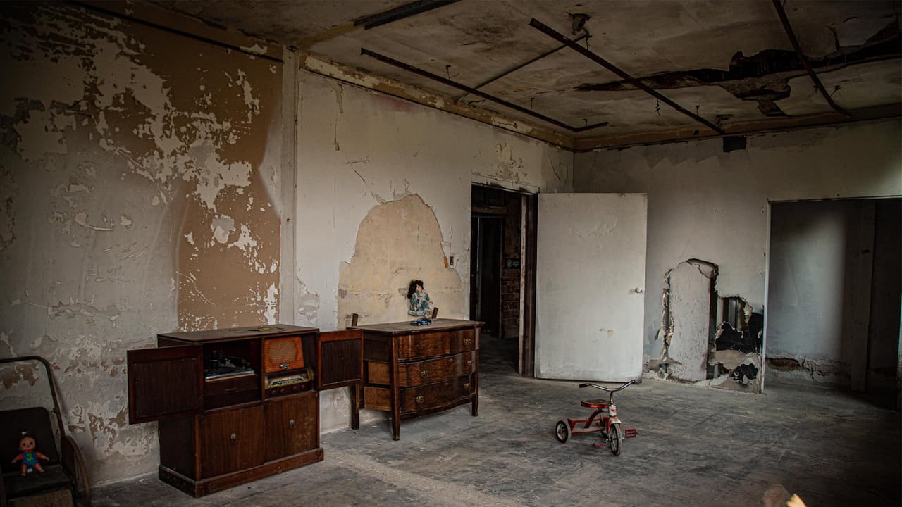 En lo que fue el comedor, 
<b>sombras y anomalías en la energía</b> son partes de los reportes constantes de los que la han visitado.