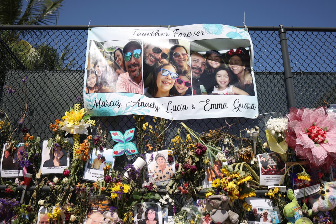 Hallan 4 cuerpos adicionales entre los escombros de Surfside: la cifra de muertes asciende a 94
