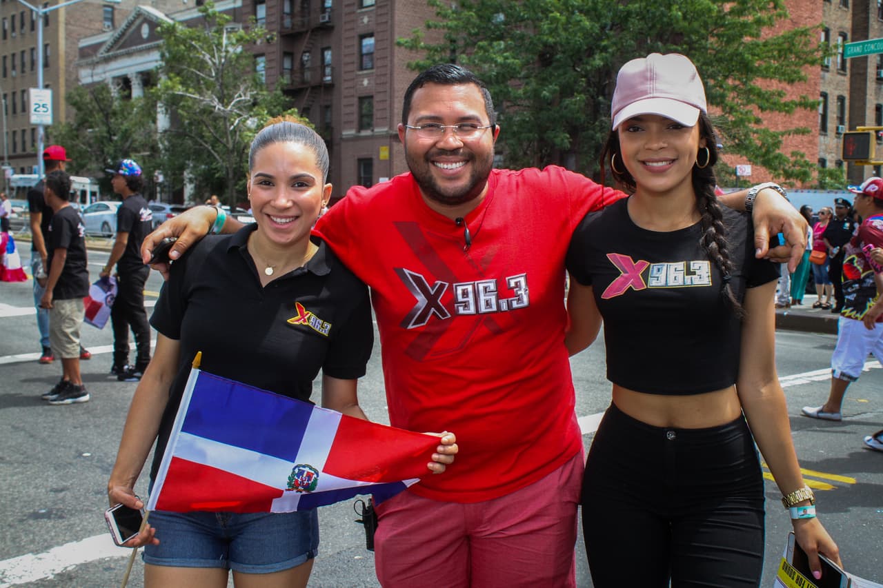 La música, la alegría y el orgullo dominicano fueron los protagonistas del vigésimo séptimo Desfile Dominicano en el Bronx.