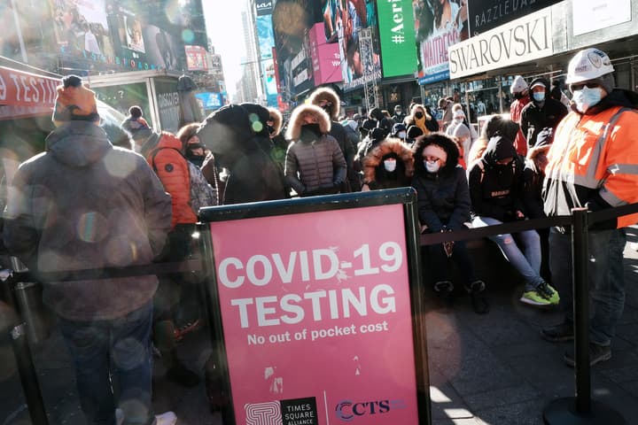 Ni siquiera en el inicio de la pandemia Nueva York registró tantos casos diarios de coronavirus.