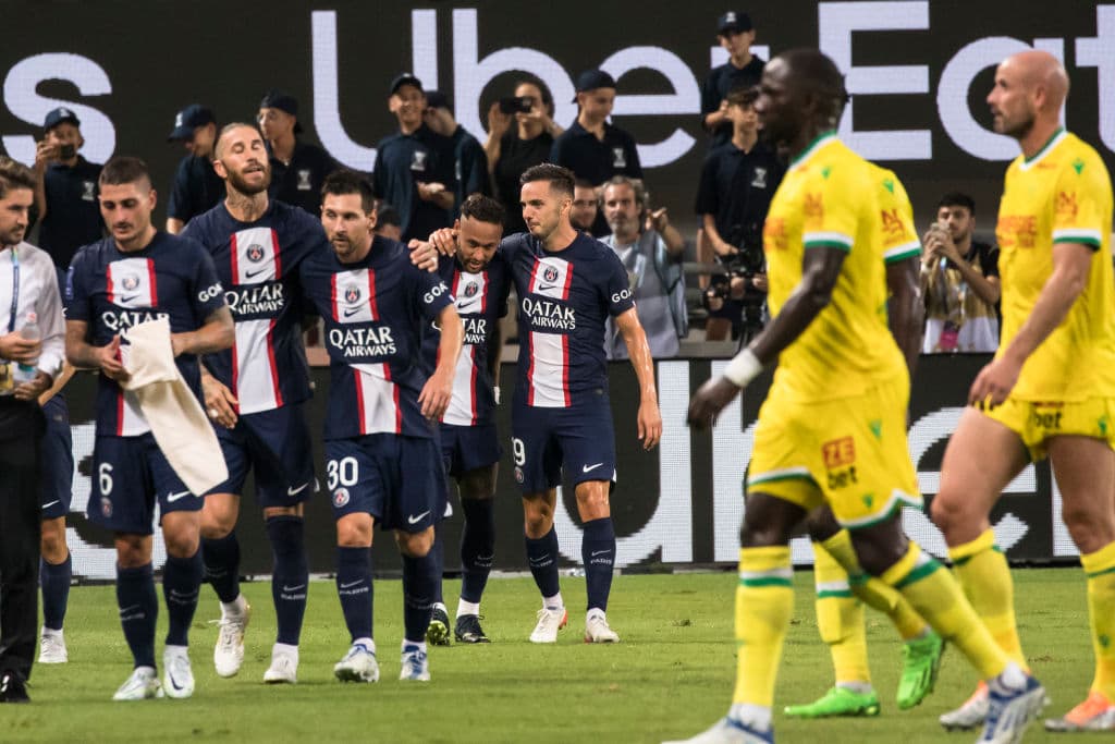 El Paris Saint-Germain venció hoy al Nantes (4-0) por la final de la Supercopa de Francia, con goles de Messi, Neymar (2) y Sergio Ramos y en lo que marcó el primer partido de Christopher Galtier como entrenador del equipo de la capital.