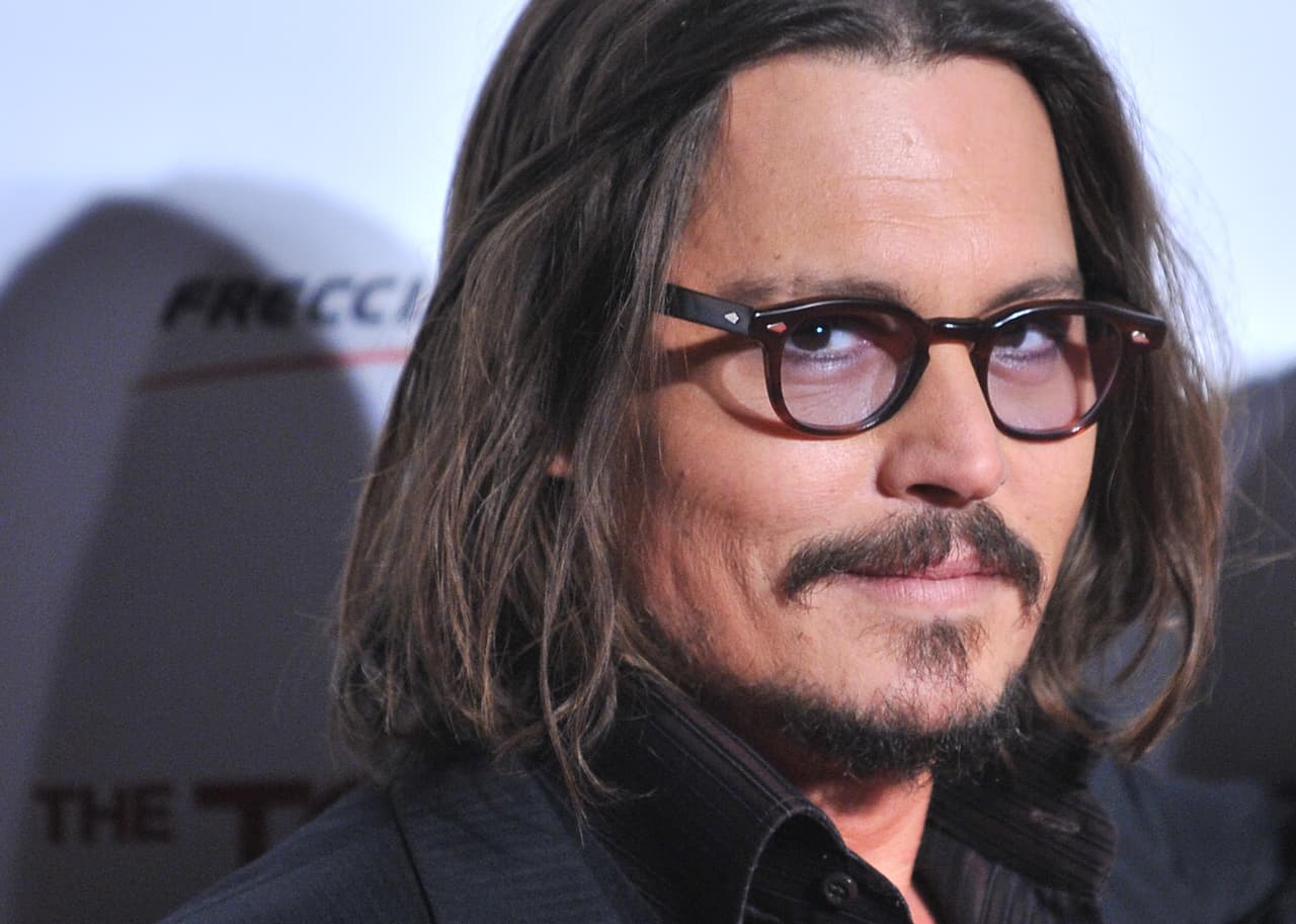 También hay quienes reportan que en los últimos meses estuvo interpretando el papel de un hombre condenado a muerte por una enfermedad catastrófica, lo que podría reflejarse en su físico.