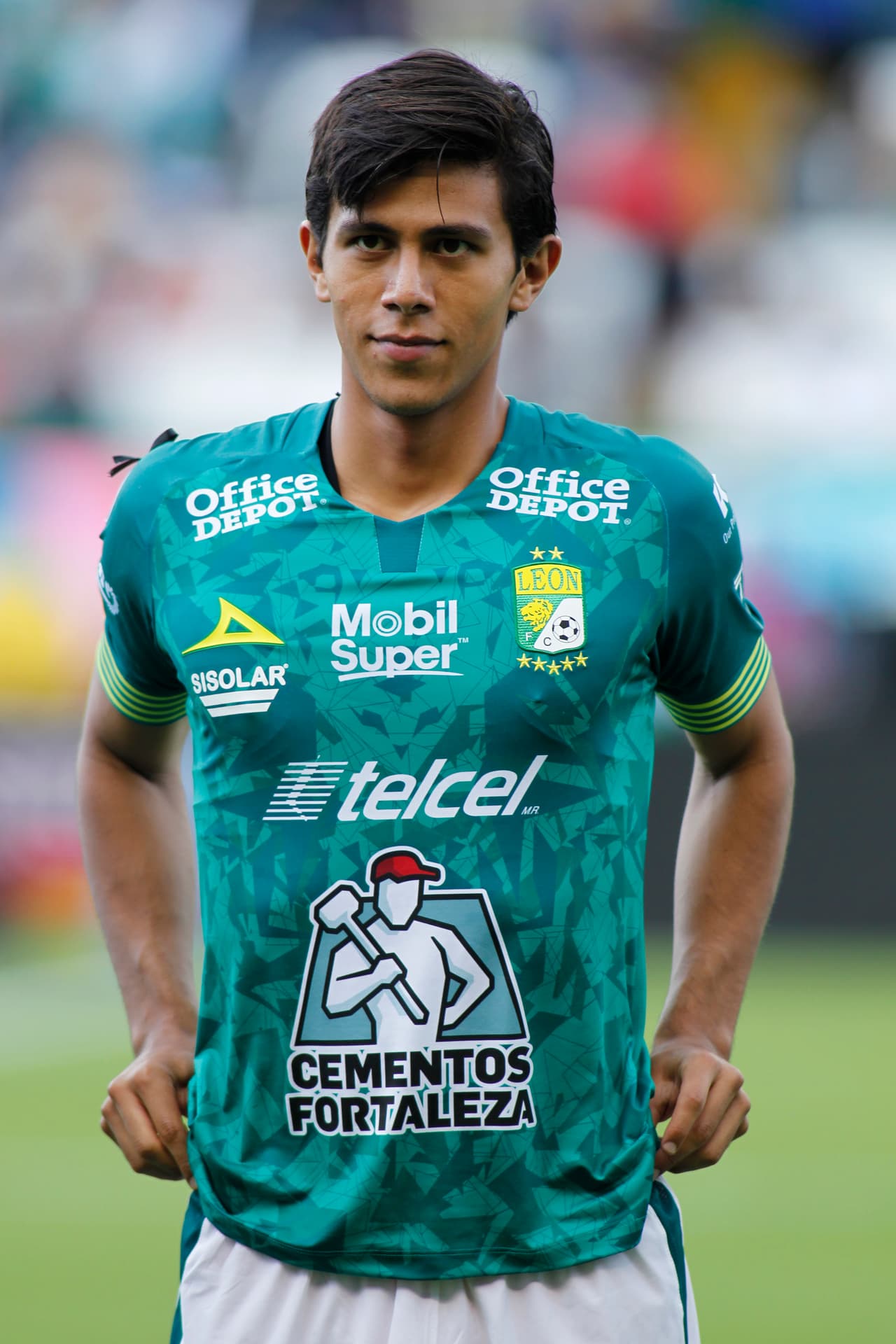 El club Leon quiere asociarse con el Sevilla para comprar al delantero juvenil José Juan Macías que pertenece a las Chivas del Guadalajara. Con 15 anotaciones en la Liga MX, Macías es el tercer atacante nacional mas efectivo de este 2019.