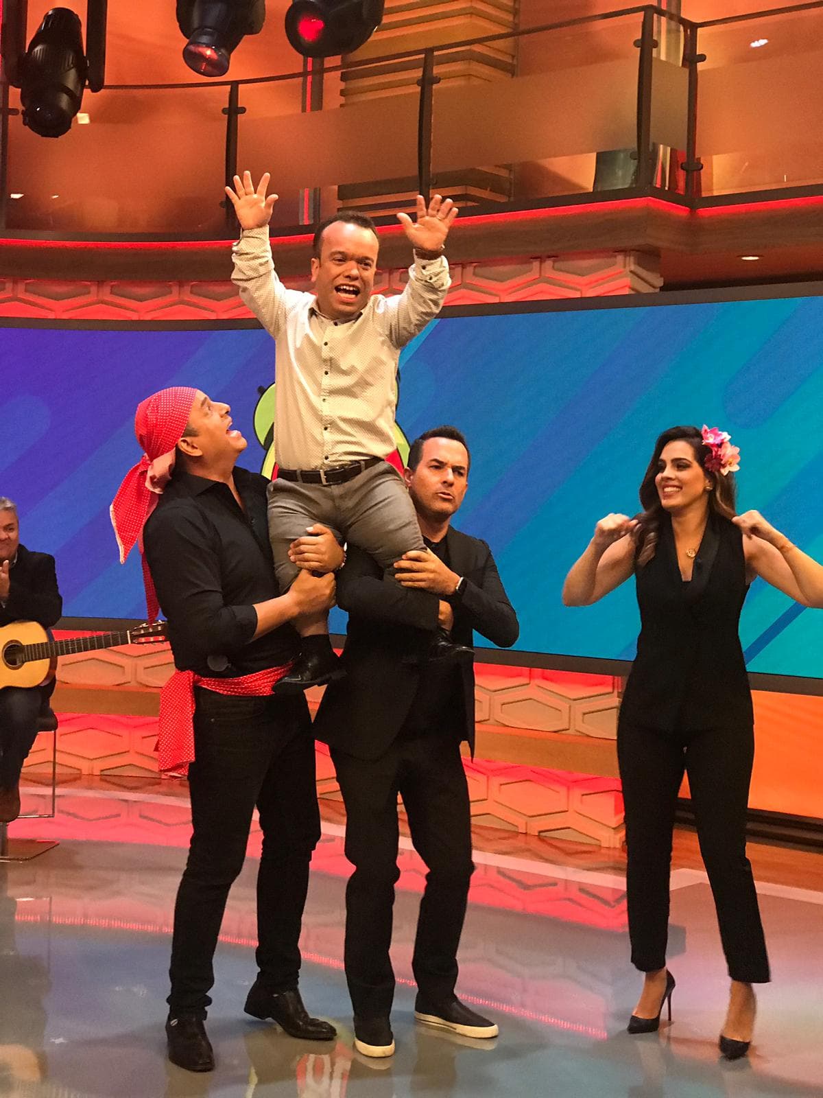 El momento de definir un ganador estaba por iniciar cuando los concursantes ya festejaban.
<br>