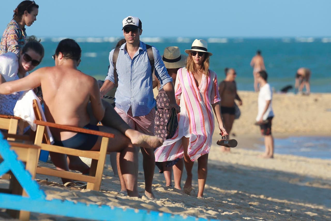 La actriz y su esposo Cash Warren viajaron a Brasil.