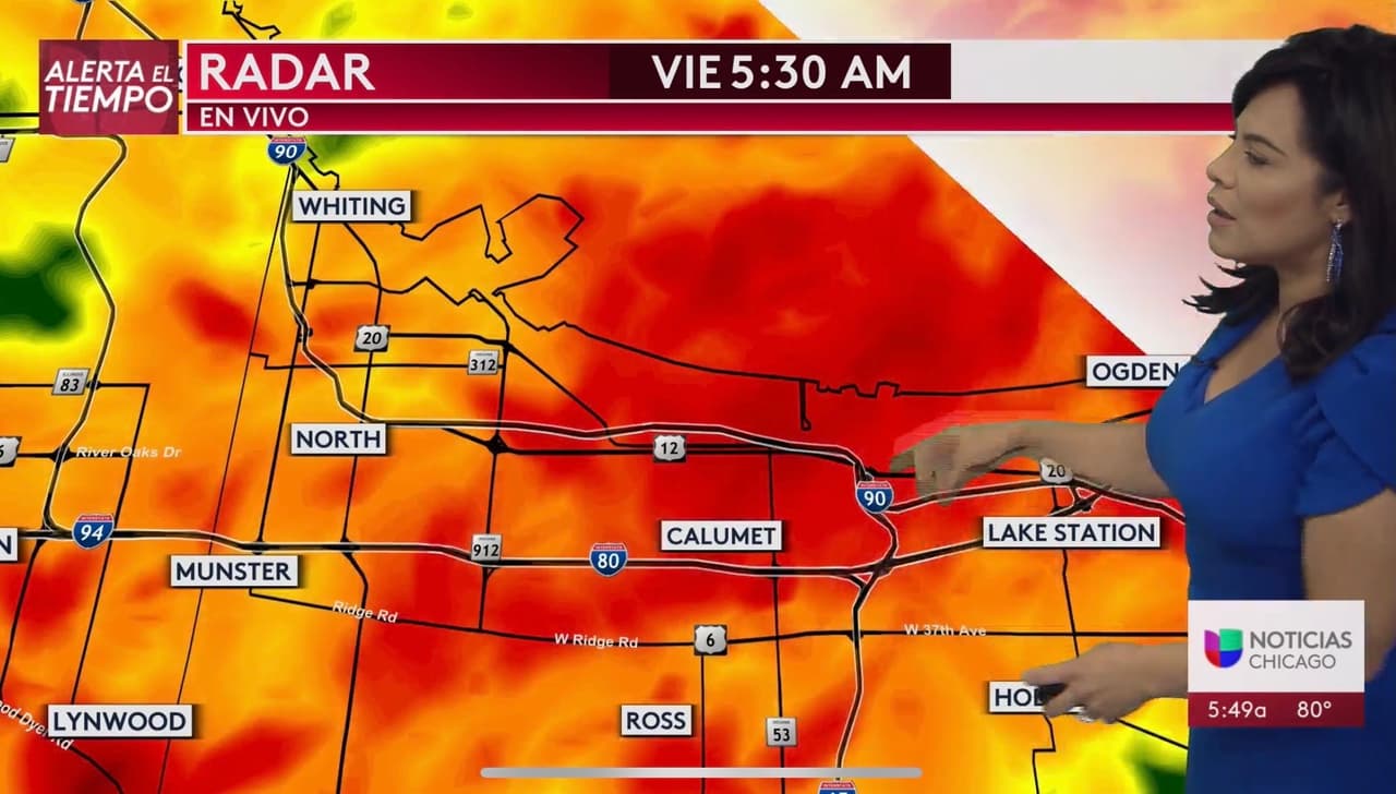 El equipo meteorológico reporta un riesgo de tiempo severo. Esta actividad se mantiene al sur de la región.