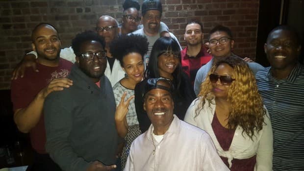 En el "Design Cypher" participaron miembros de la comunidad como Kurtis Blow, a quien vemos en la primera fila.