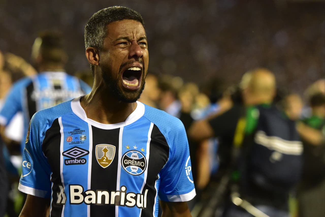 La emotiva celebración de los brasileños en Argentina desahogó los 21 años desde la última vez que celebró como campeón, curiosamente también de visitante contra Atlético Nacional, campeón en 2016.