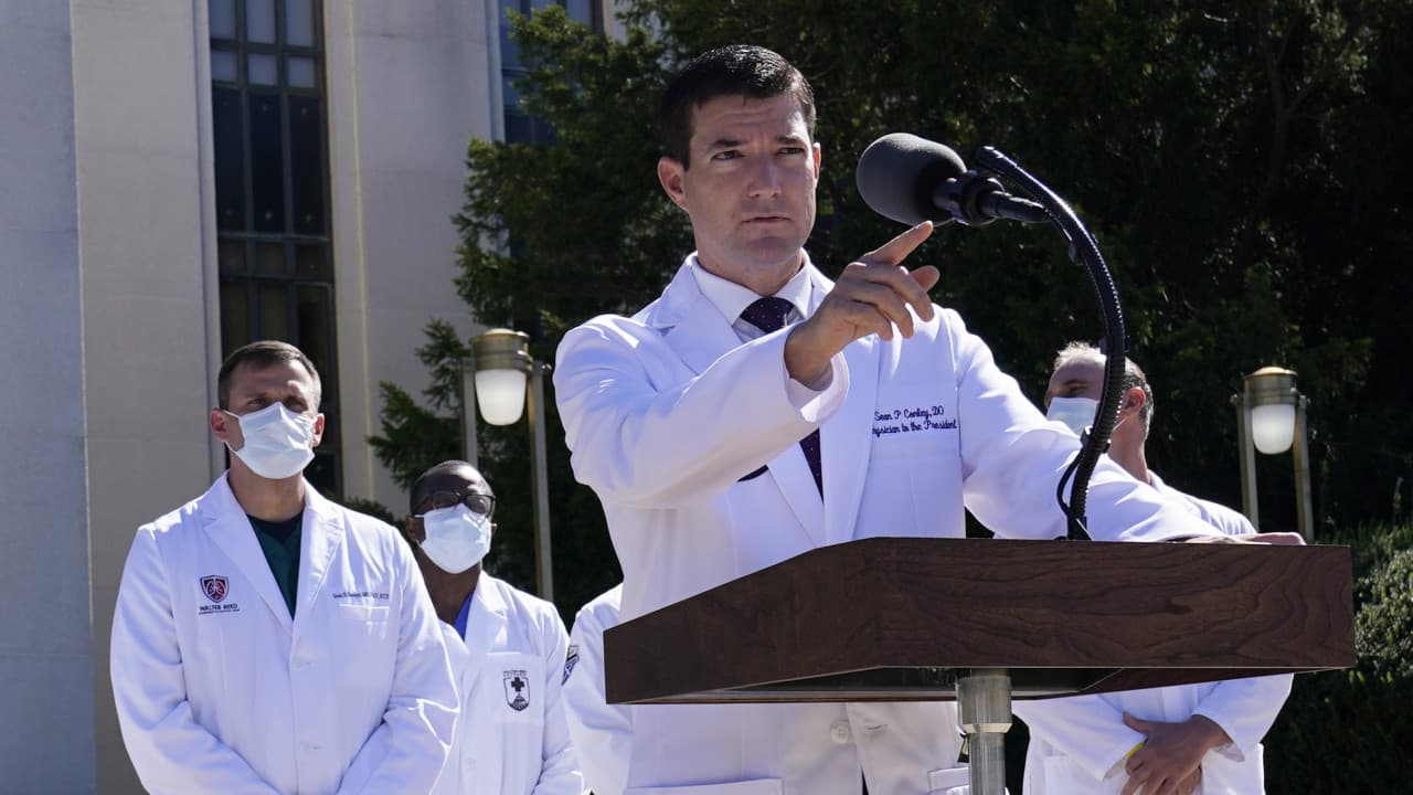 Dudas y contradicciones sobre la salud de Trump: de médicos “optimistas” a reporte de “signos vitales preocupantes”