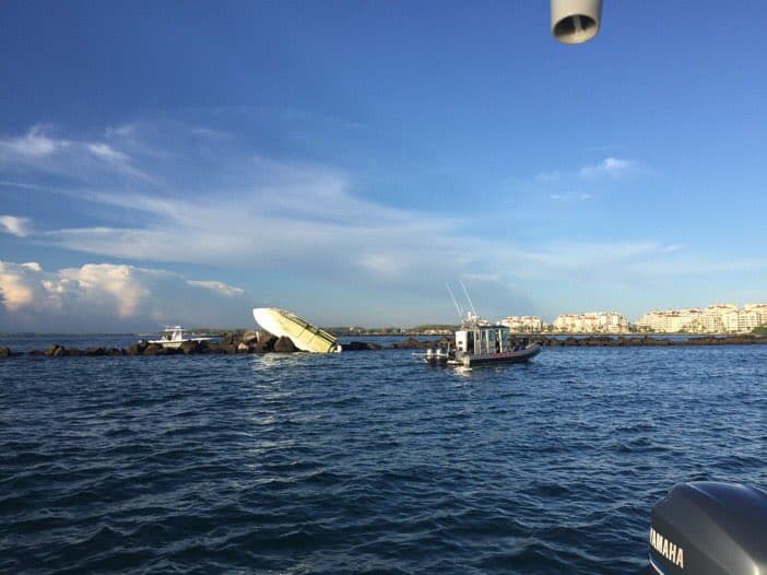Según la guardia costera, la lancha de José Fernandez iba a gran velocidad y chocó contra las rocas frente a las costas de Miami Beach.