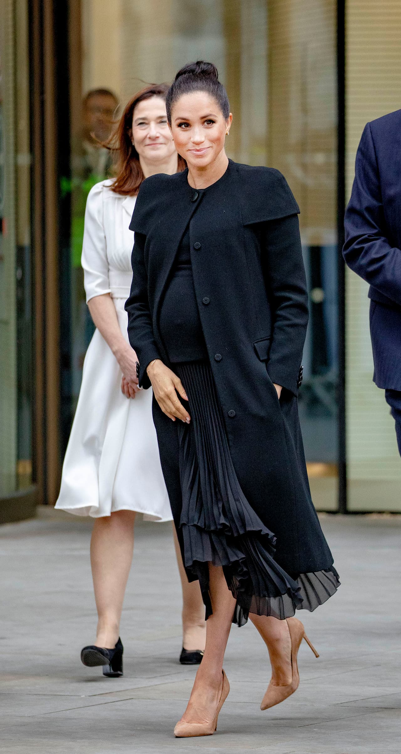 Apenas este 13 de marzo Meghan tuvo una reunión privada con la directora ejecutiva y la directora artística del National Theatre, uno de sus patronatos.
<br>