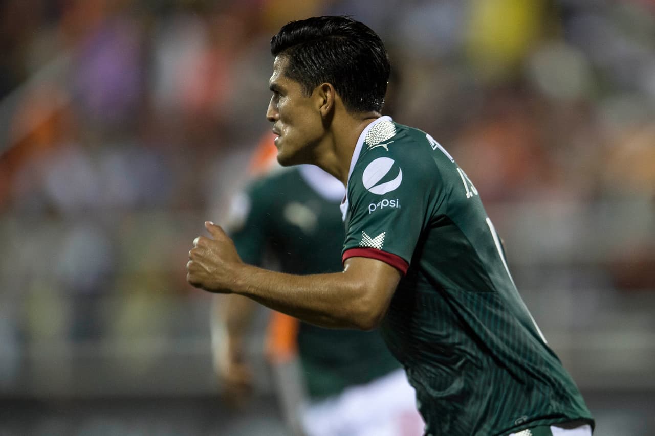 Jesús Sánchez marcó al minuto 40 del primer tiempo el gol de la ventaja, un motivo de tranquilidad para irse el descanso.