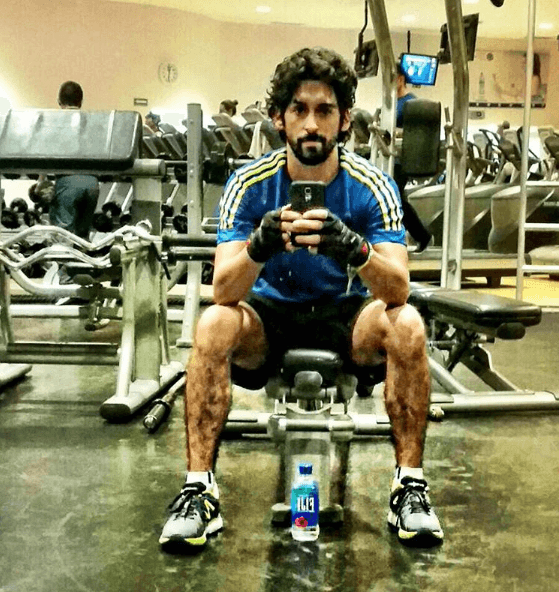 Todas las chicas se quedaron enamoradas de él; es atento, dulce, detallista y todo un sueño.