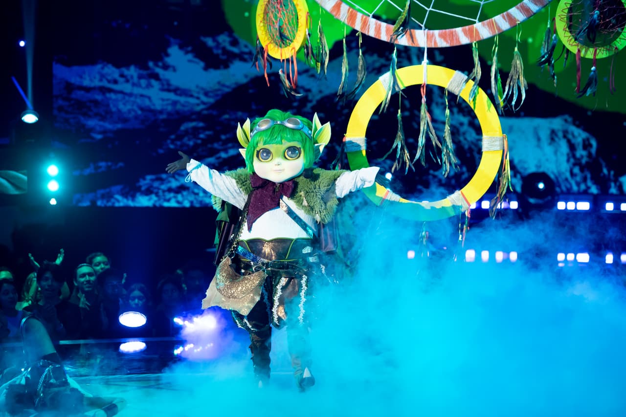 Juanpa y Yuri dijeron que Hada podía ser Daniela Luján, mientras que Martha Higareda se fue por Ludwika Paleta, pues una de sus pistas apuntó a la telenovela ‘Carrusel’. Carlos Rivera señaló a Mariana Botas.