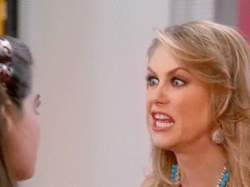 Luciana le gritó que era una arribista.