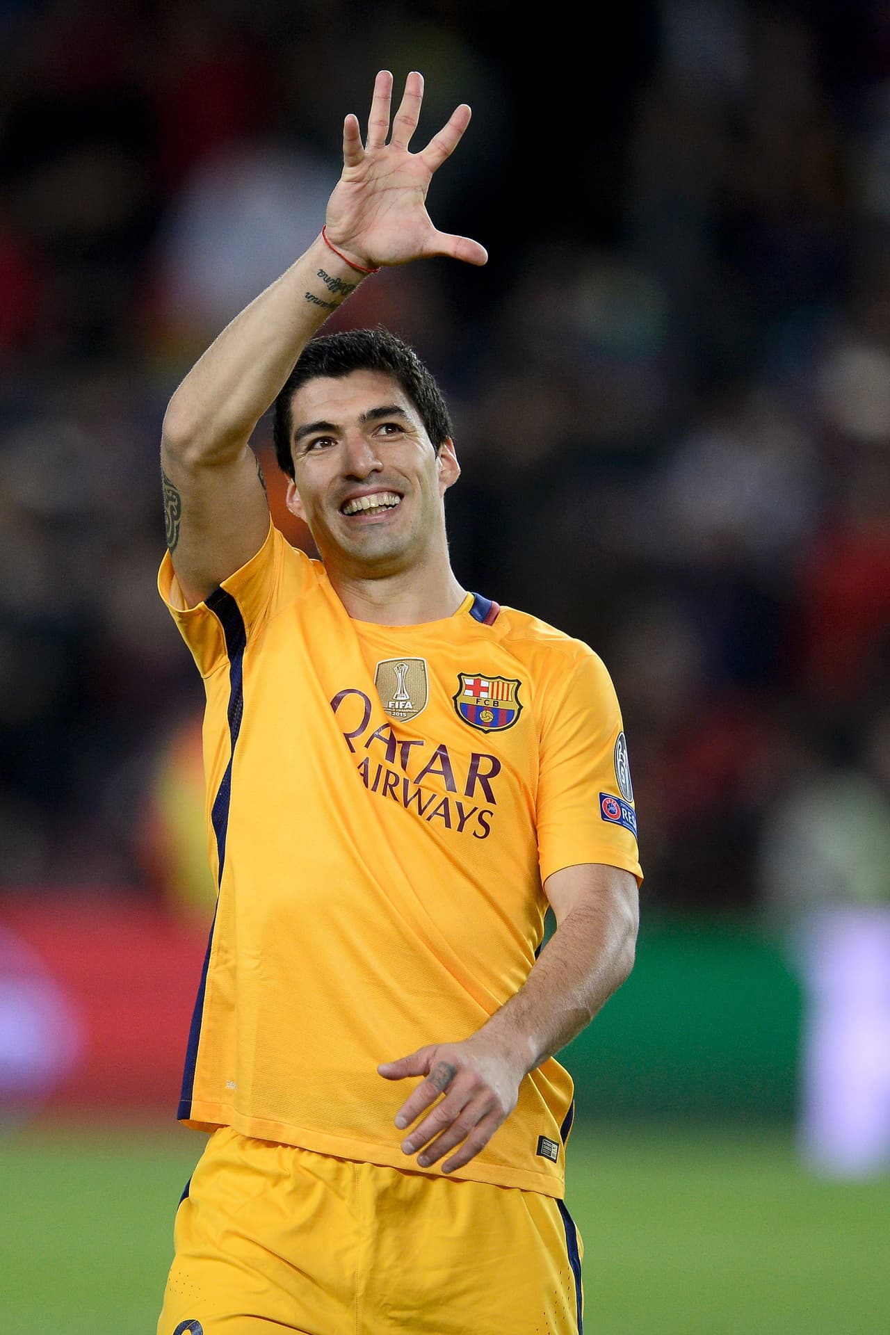 Luis Suárez se despidió de la afición al Barça con una sonrisa al llegar a seis goles en la Liga de Campeones y poner al equipo azulgrana con un pie en las semifinales del campeonato más importante a nivel de clubes.