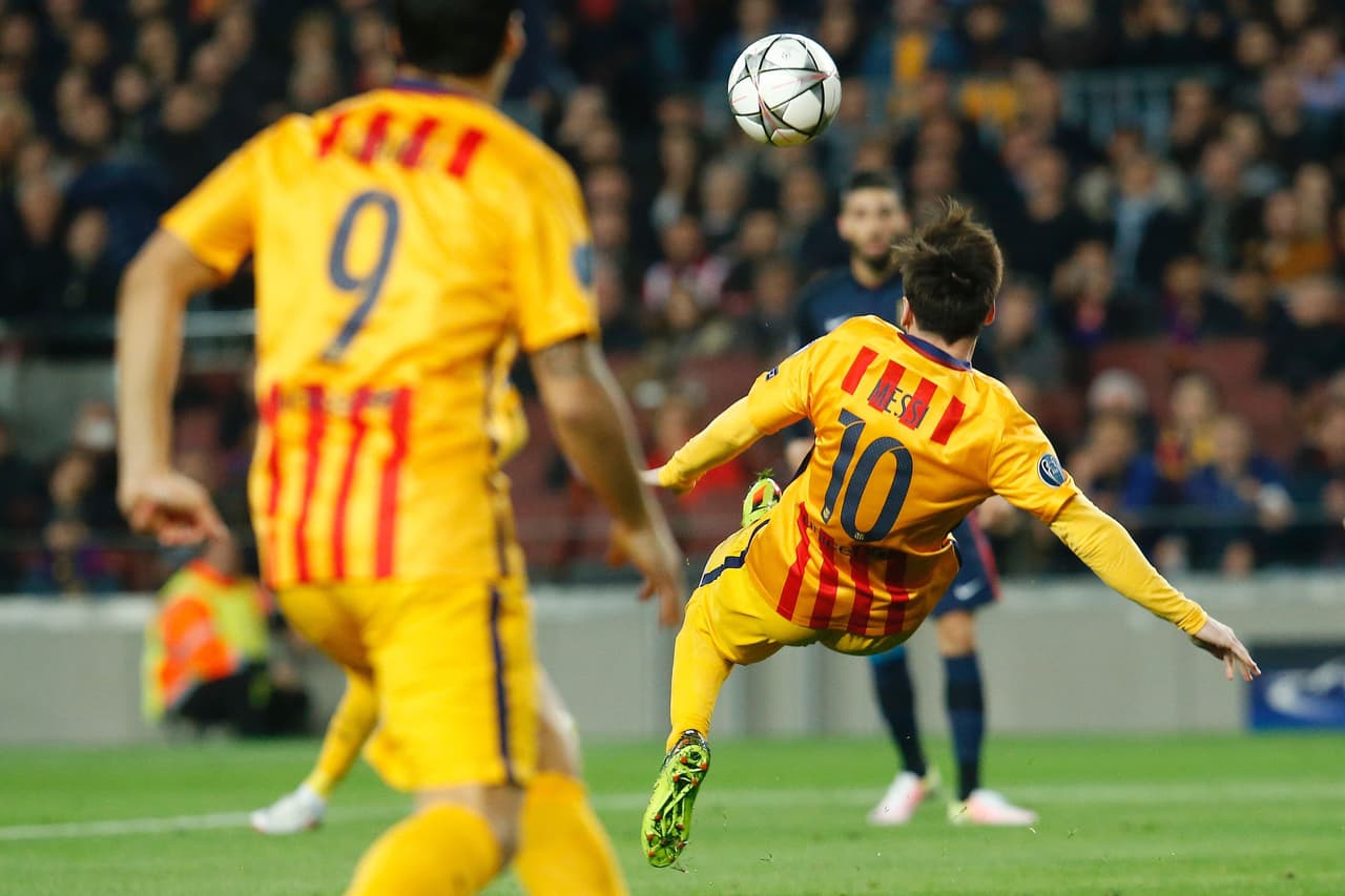 Ya en el segundo tiempo el Barcelona intentó por todos los frentes conseguir el empate y Messi estuvo a punto de conseguirlo con una pintura que hubiera pasado a la historia pues controló el balón con el pecho y remató de tijera haciendo recordar a Rivaldo con su golazo al Valencia.