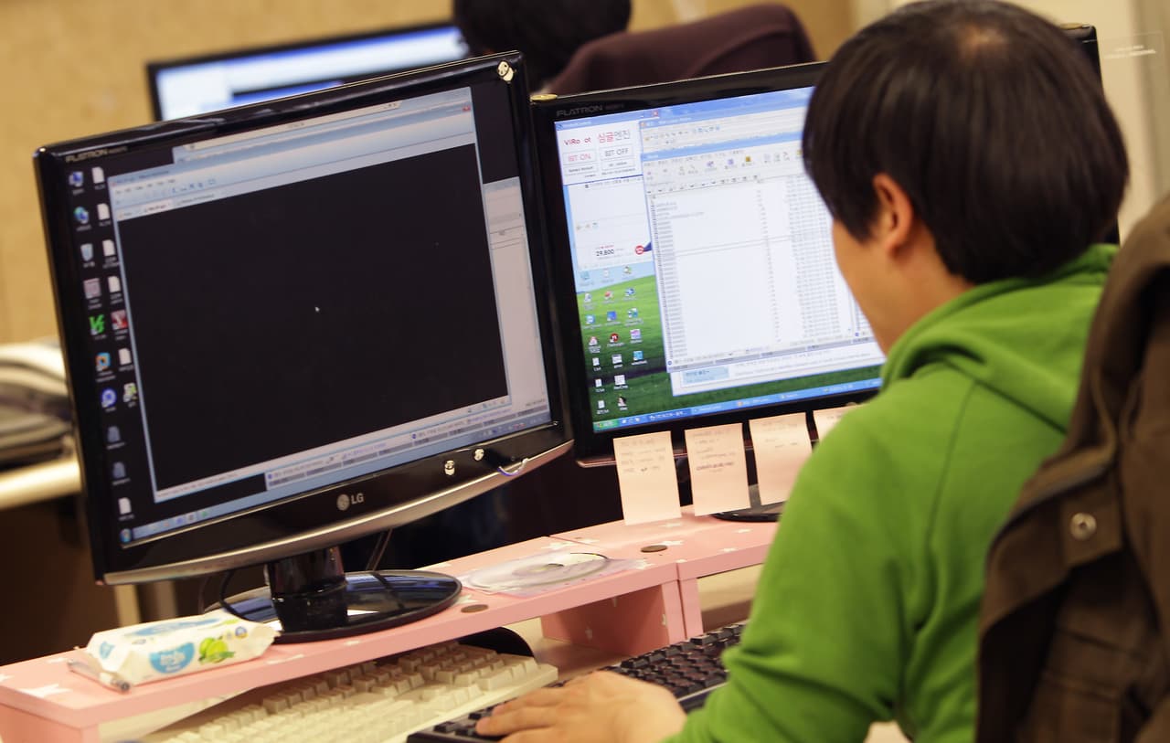 <h2 class="cms-H2-H2">7. Corea del Sur</h2>
<br>
<br>💻 
<b>Puntuación según el índice del informe: </b>15.8
<br>
<br>💻
<b> Mayor objetivo cibernético: </b>comercial.
<br>
<br>💻 
<b>Menor objetivo cibernético: </b>defensa.
<br>
<br>💻 
<b>Porcentaje de la población que usa Internet:</b> 96.5%
<br>
<br>💻 
<b>Población (2021): </b>51.7 millones.
<br>