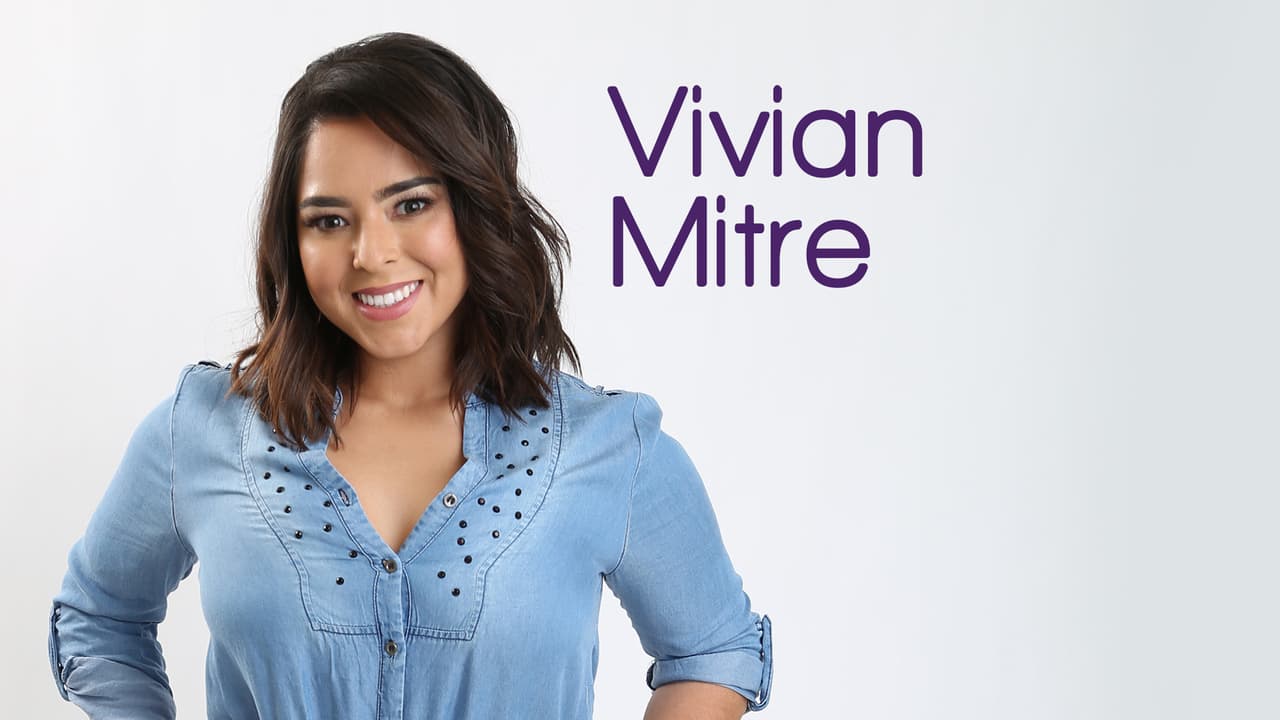 Nació en San Diego, California y tiene 25 años de edad. Ella se considera una persona alegre, sencilla y humilde.