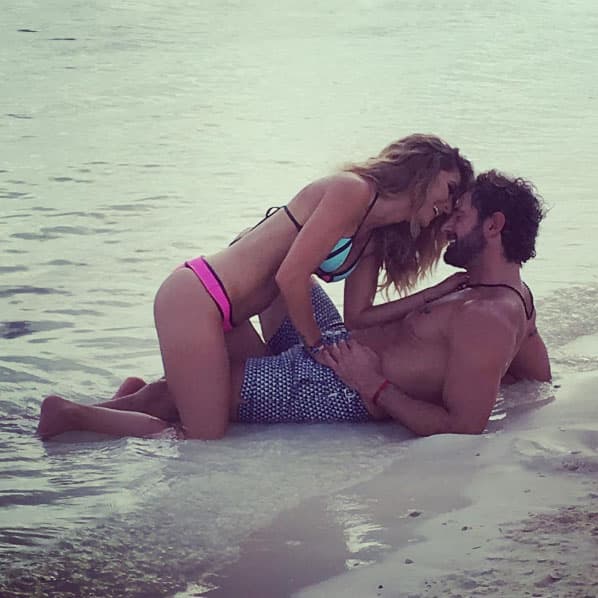 <b><a href="http://www.univision.com/temas/gabriel-soto">Gabriel Soto</a></b> y 
<b>Geraldine Bazán</b> llevan más de ocho años de relación, con algunos altibajos que han sabido superar.