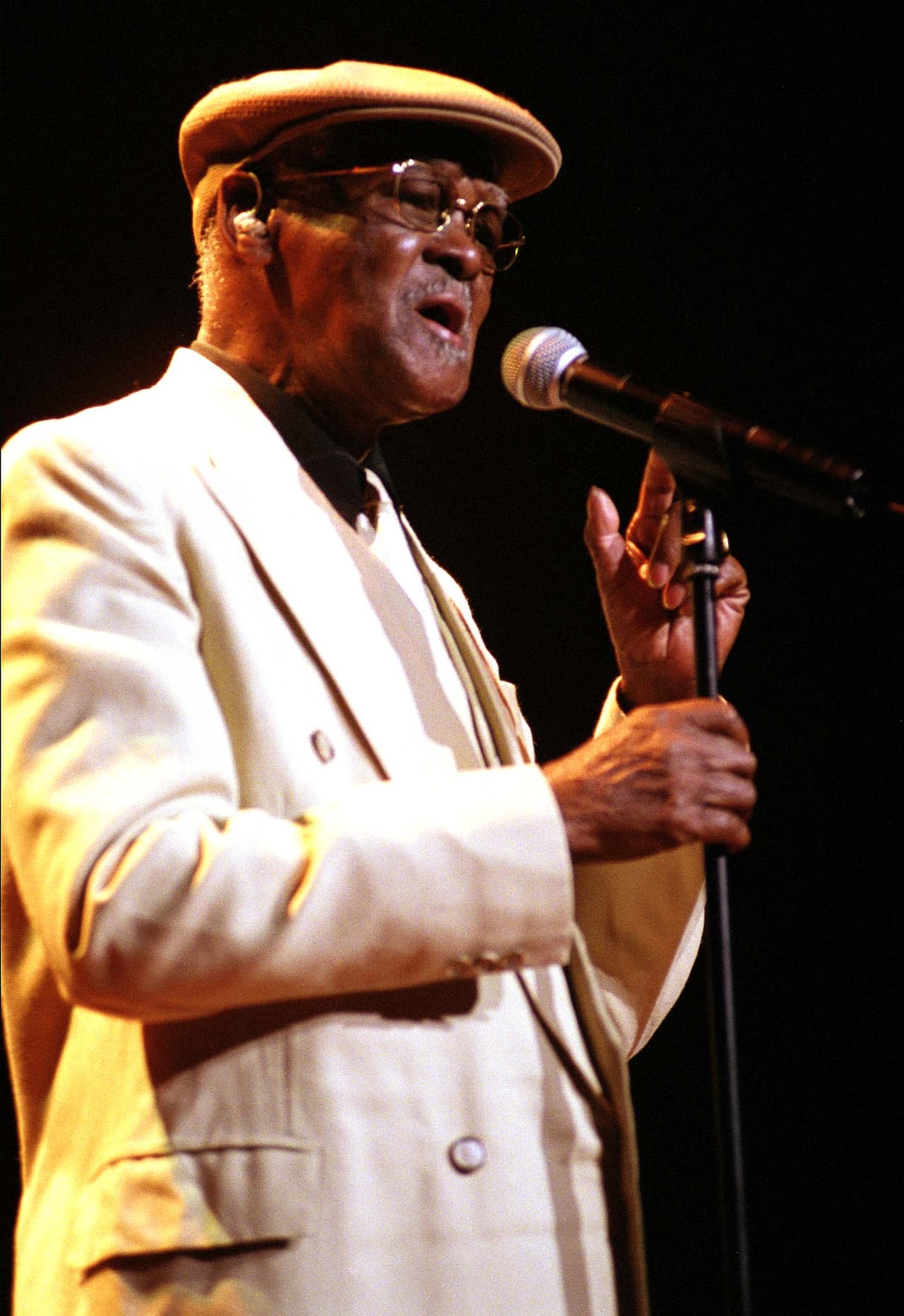 Ibrahim Ferrer fue el primer Mejor Nuevo Artista de Latinn GRAMMY en el 2000. Tras recibir el premio, el sonero cubano grabó dos discos, uno de boleros, y partió de gira mundial. Todos lamentamos su muerte en 2005.