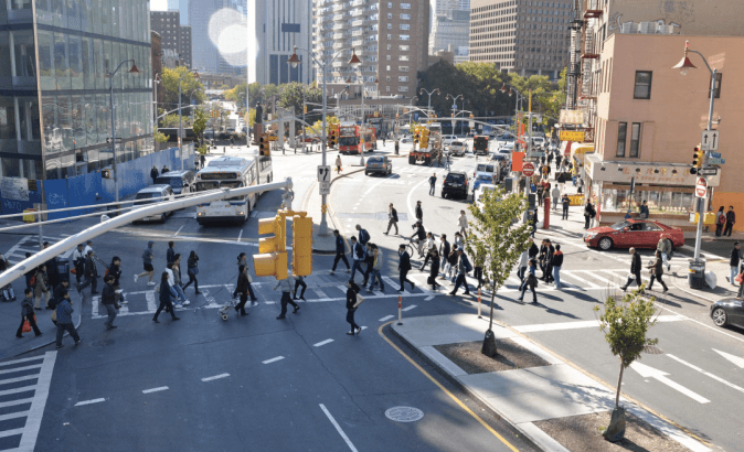 Cómo el diseño de las calles en Nueva York está salvando vidas de ciclistas y peatones