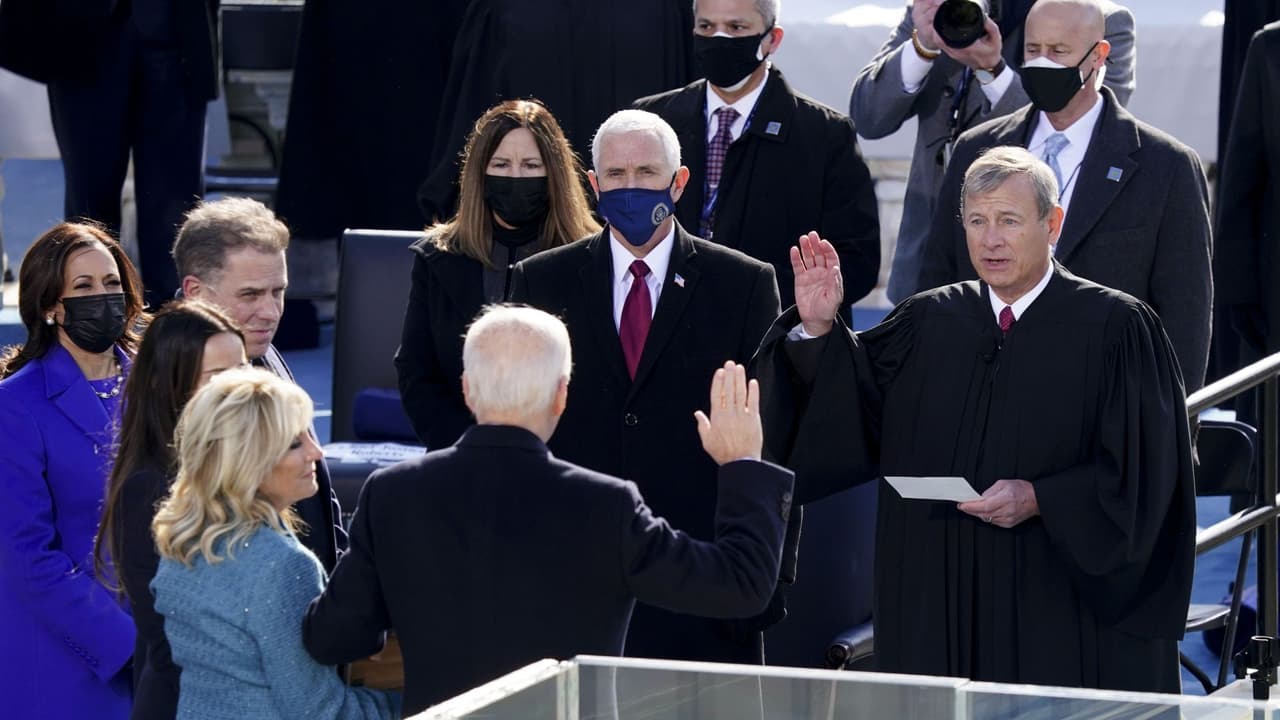 En video: los desafías que enfrentará el nuevo presidente. El analista demócrata Fabián Núñez y el republicano Carlos Díaz-Rosillo, quien fue asesor del expresidente Donald Trump, aseguran que Joe Biden tendrá la tarea de reconciliar al pueblo estadounidense, profundamente dividido tras los comicios de noviembre pasado.