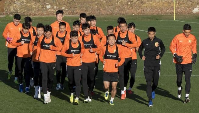 El Wuhan Zall vuelve a entrenar tras 104 días