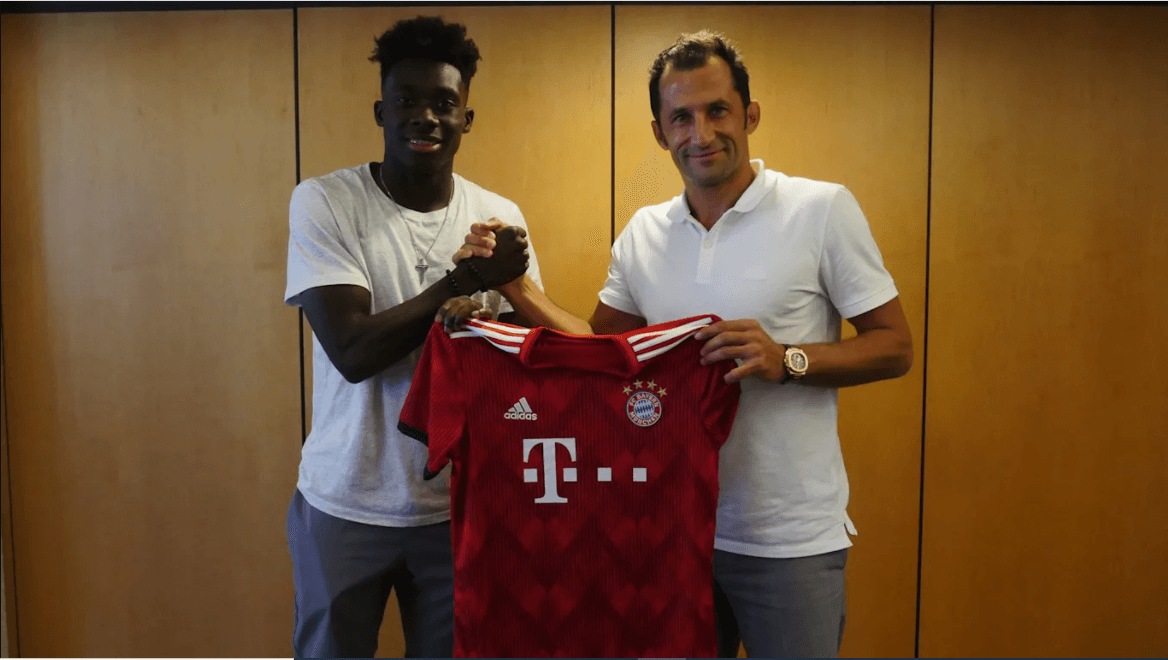 Su gran actuación hizo que el director deportivo del Bayern Munich pusiera los ojos en el joven canadiense.