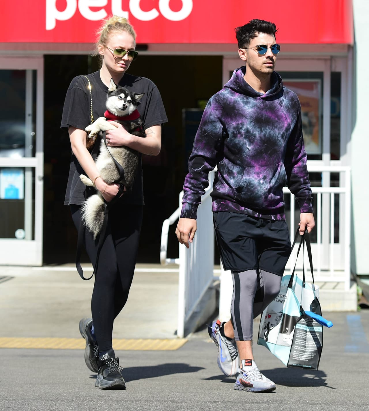 Tras haberse dado a conocer la noticia, la actriz hacía esfuerzos por ocultar su estado.