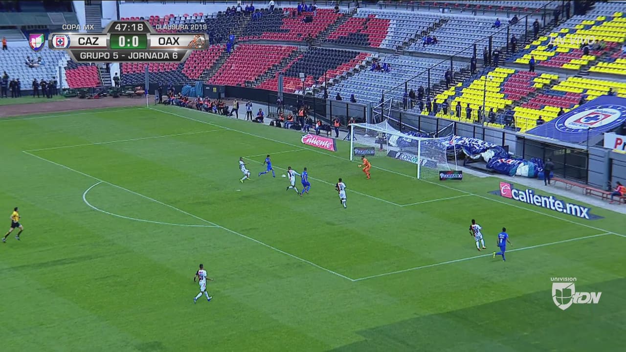 ¡La que se perdió Cruz Azul! Orbelín tuvo el 1-0 y la reventó en el poste