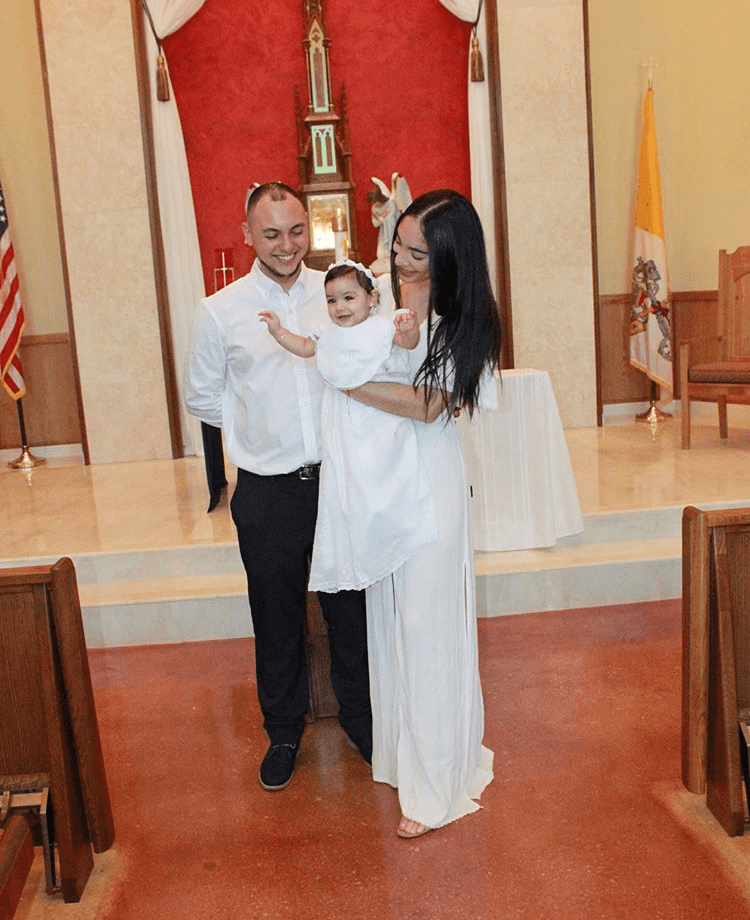 A través de sus redes sociales, Naty Lozada compartió las imágenes del bautizo de su hija Amaia.