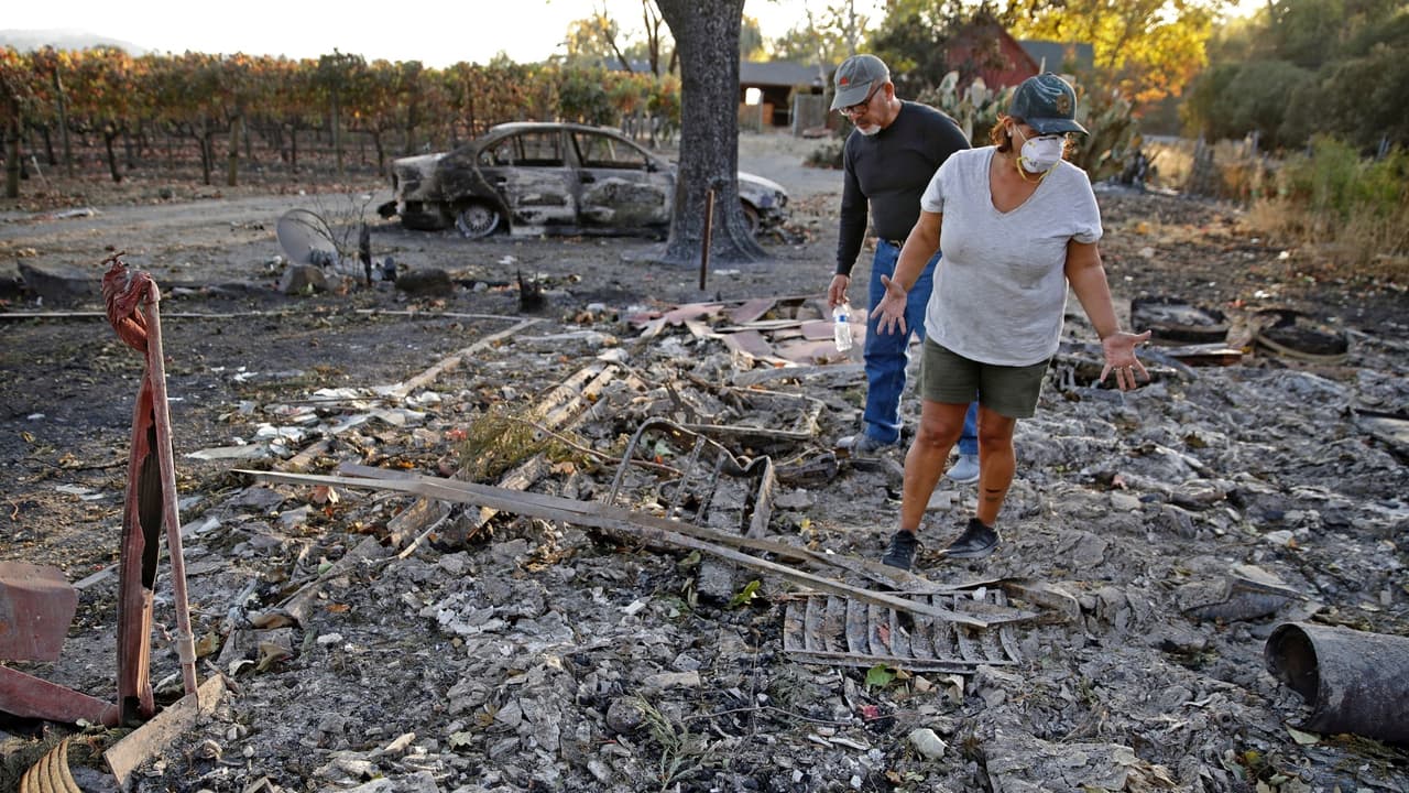 Labor titánica de los bomberos logra sofocar 84% del incendio en el norte de California
