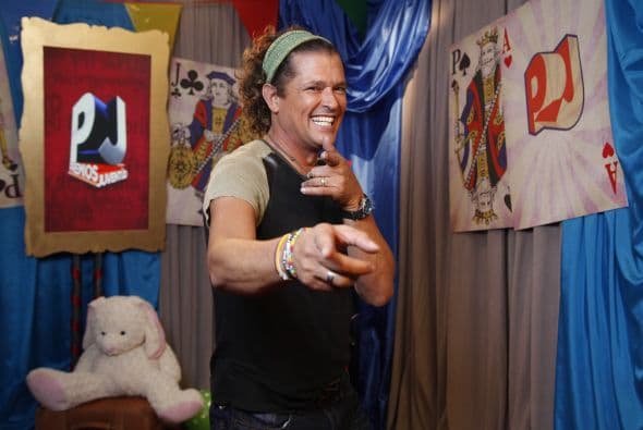 Con su voz y su forma de ser tan linda... ¿qué mujer no se enamoraría de él?