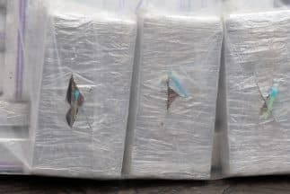 Arrestan a cinco personas con drogas en residenciales de San Juan