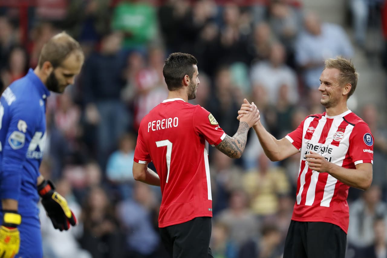 Sin Héctor Moreno y Andrés Guardado el PSV goleó 4-0 al Roda