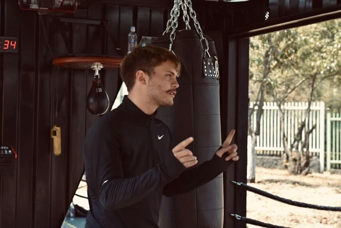 En los últimos años se ha dedicado, entre otras cosas, a lo relacionado con el fitness. Actualmente, es coach en un gimnasio exclusivo en la Ciudad de México, según menciona en su perfil de Instagram donde cuenta con más de 22 mil seguidores.