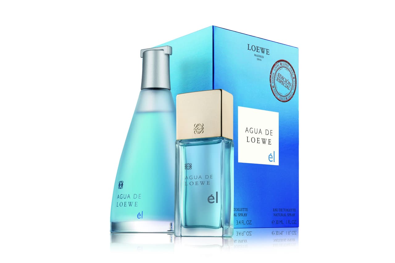 Para él: Si le fascinan las fragancias frescas y masculinas, él Agua de Loewe lo volverá loco, la edición limitada cuenta con una fragancia de 100 ml y una complementaria de 30 ml perfecta para trasladar.