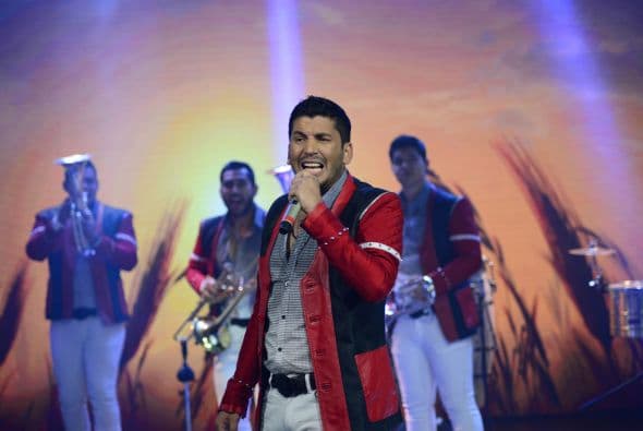 El Flaco hizo de las suyas y demostró por qué es uno de los galanes más codiciados de la escena grupera.