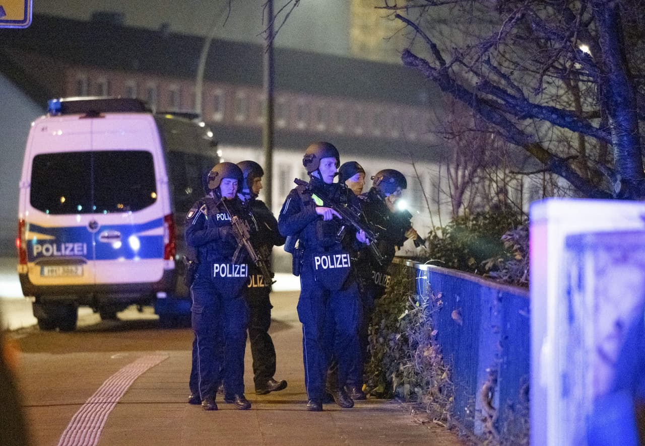 El alcalde Tschentscher ofreció sus condolencias a los familiares de las víctimas.