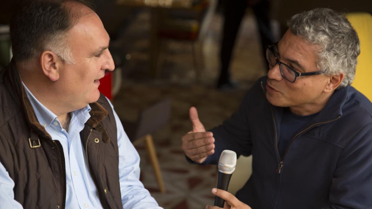 Chef José Andrés: "Lo ilegal es que los congresistas coman ensaladas cultivadas por indocumentados"