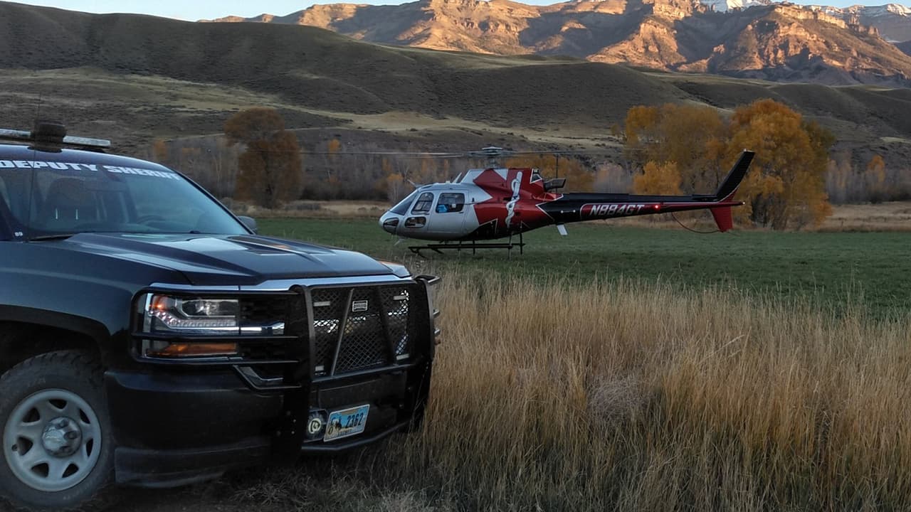 Un helicóptero los trasladó gravemente heridos a un hospital cercano.