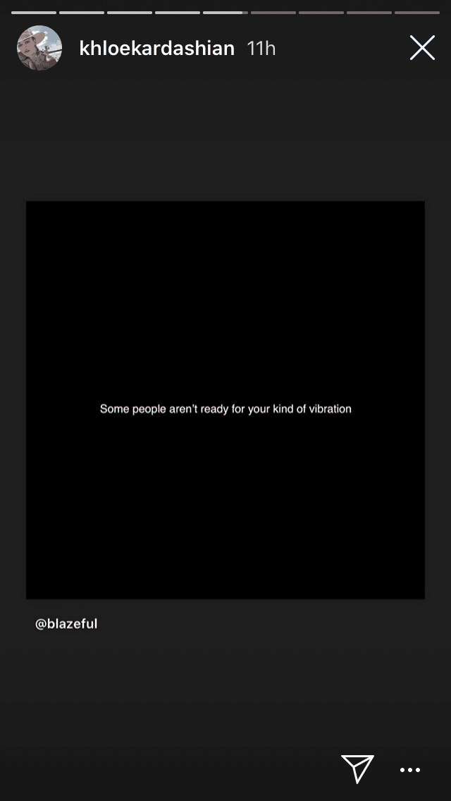 Posteriormente, Kardashian escribió: "Algunas personas 
<b><a href="https://www.univision.com/famosos/khloe-kardashian-asegura-que-tristan-la-presiono-para-que-lo-perdonara-despues-de-que-el-le-fue-infiel-fotos" target="_blank">no están listas</a></b> para tu tipo de aura emocional".