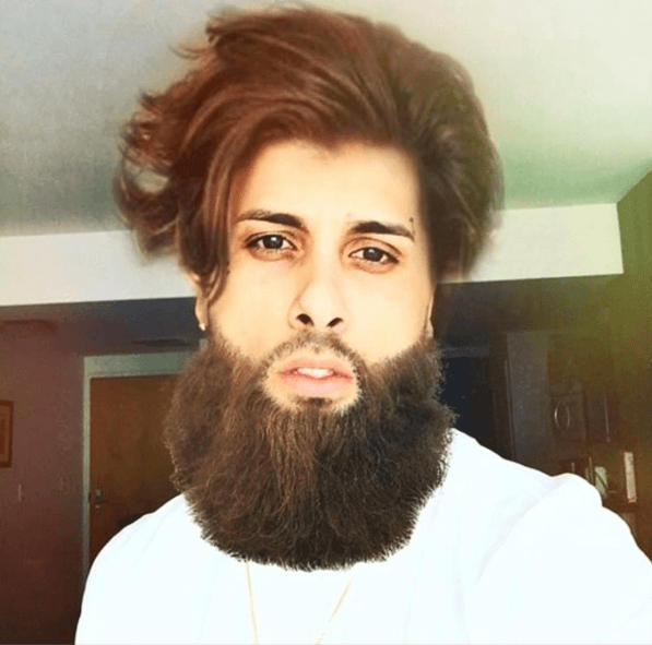 Pero Nicky demuestra siempre su buen humor con imágenes como ésta.