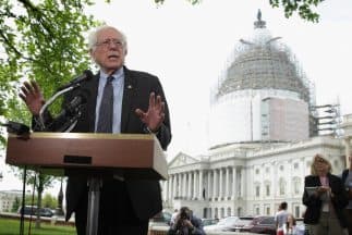 Bernie Sanders lanzó una campaña marcadamente de izquierda por la candidatura del Partido Demócrata para las presidenciales de 2016.
