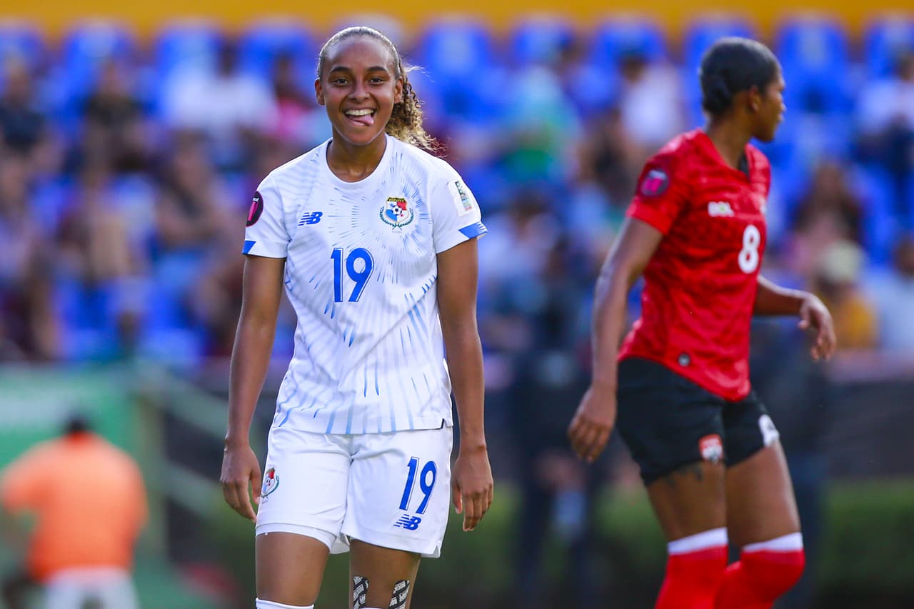 Panamá venció 1-0 ante Trinidad y Tobago en la última jornada de la etapa de grupos del Clasificatorio Concacaf W y se clasificó al Repechaje. La única anotación del juego fue de la futbolista del Pachuca, antes del León, Marta Cox al minuto 43.