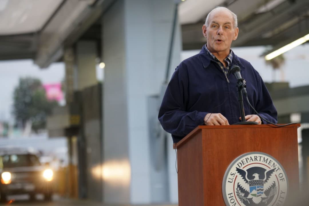 Secretario de Seguridad justifica la ola de arrestos a inmigrantes: "no podemos ignorar las leyes"